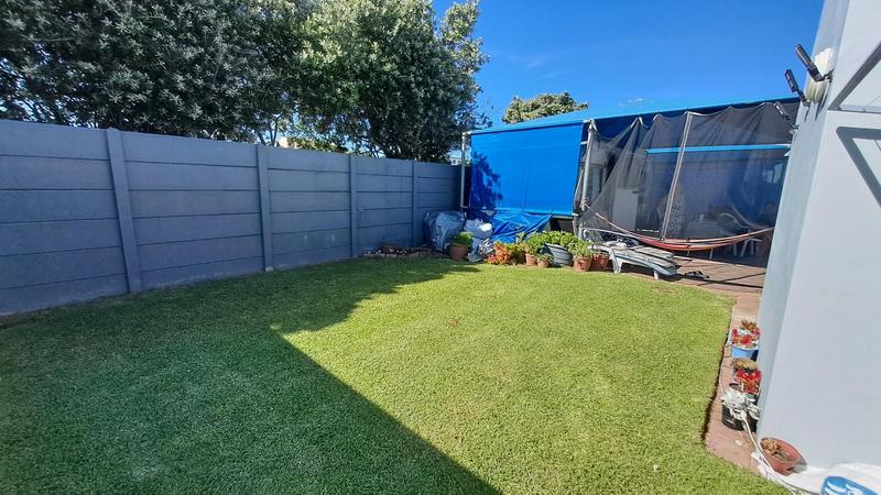 1 Bedroom Property for Sale in Stilbaai East Western Cape